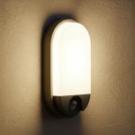 Beste buitenlamp met bewegingssensor Hornbach Miratic LED Buitenlamp met PIR-Bewegingssensor bereik 9 m Wandlamp 3000 K Warm wit 800 lm 10 W Buitenverlichting IP54